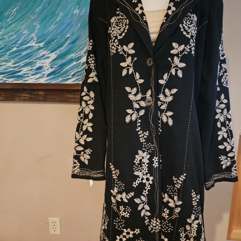 Embroidered cotton denim jacket